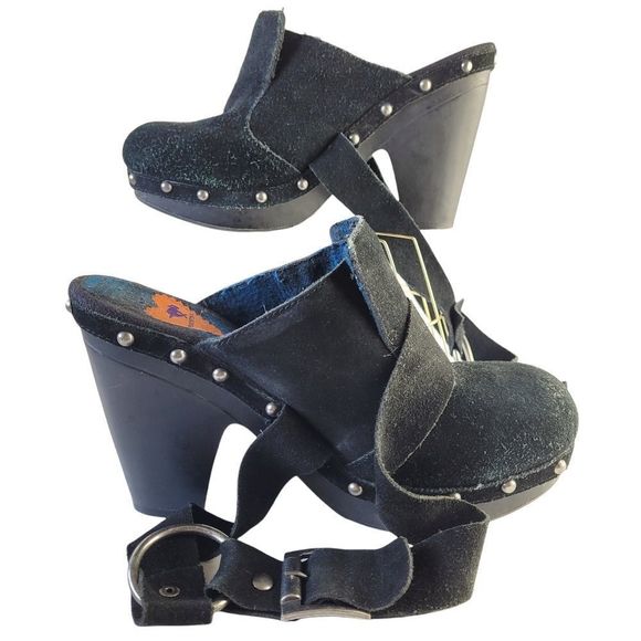 Rocket Dogs Suede Studded Heeled Clogs/Mules with Strap Size 8.5 - Picture 2 of 11
